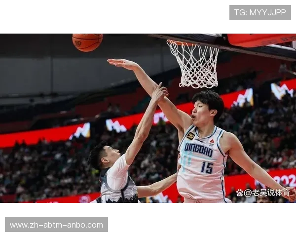 大学篮球赛事频频爆冷黑马球队引发球迷关注